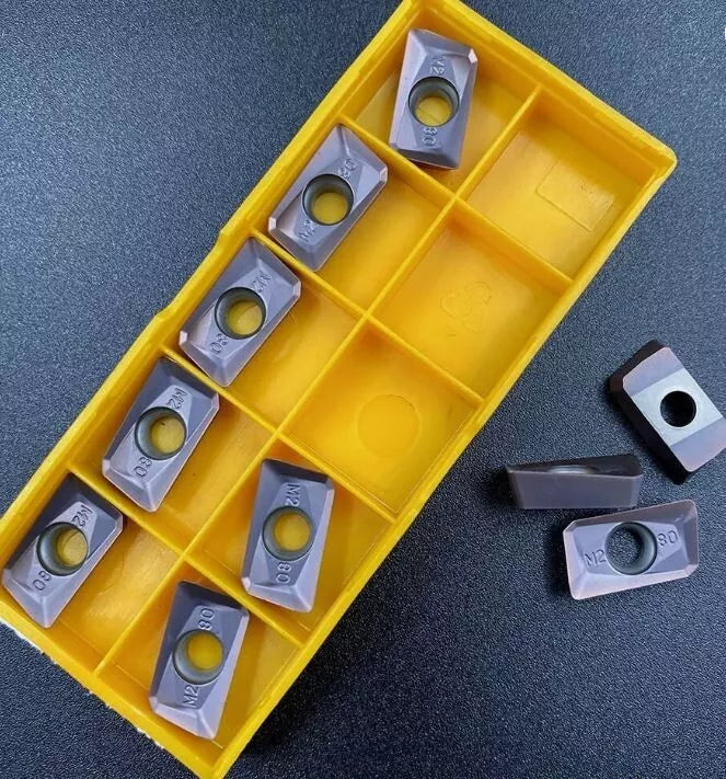 10Pcs APMT1604PDER-M2 Carbide Inserts APKT1604 25R0.8 Indexable Blades